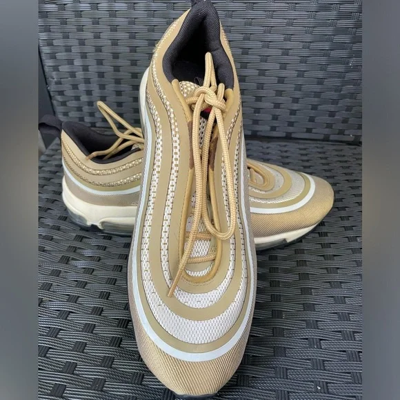 NIKE AIR MAX 97 ultra 17 ,Nike Gold and White Men's Athletic Shoes size 10.5 - Picture 4 of 9